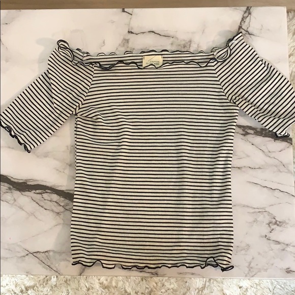 Off the shoulder black and white striped crop top - Picture 3 of 8